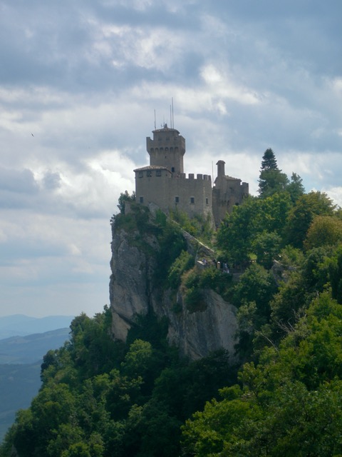 <a href="https://letsexplorehere.com/index.php/worldwide-travel-destinations/european-travel-destinations/">
<img decoding=