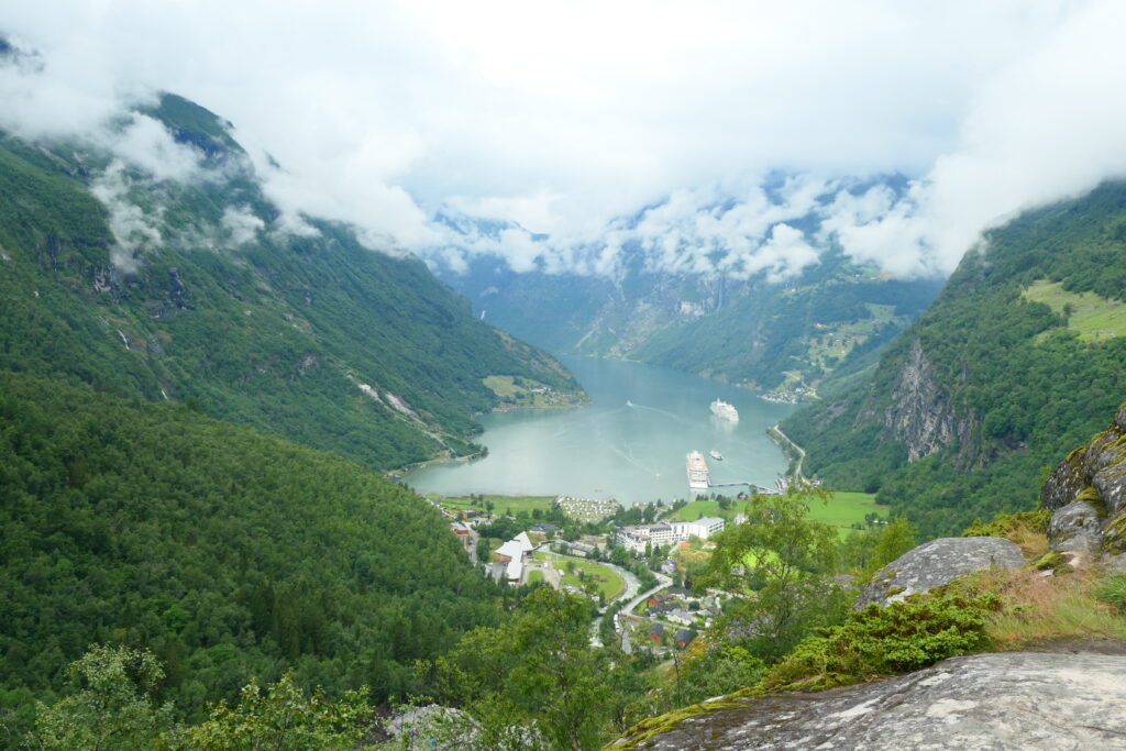 Geirangerfjord, Norway
Copyright © letsexplorehere.com
