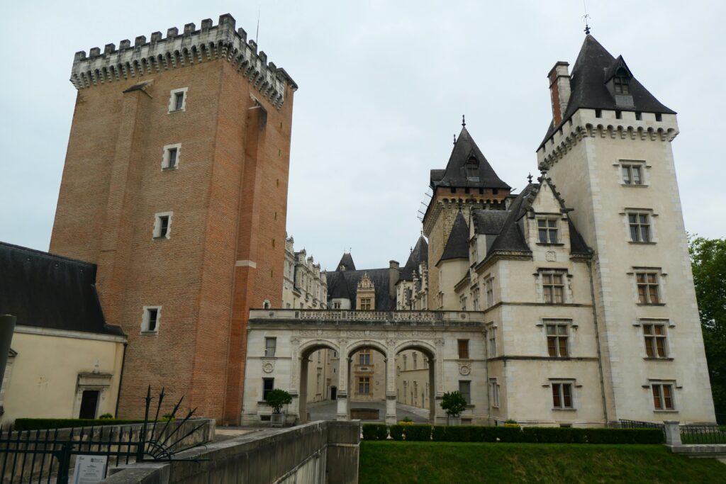 Château de Pau, France
Copyright © letsexplorehere.com