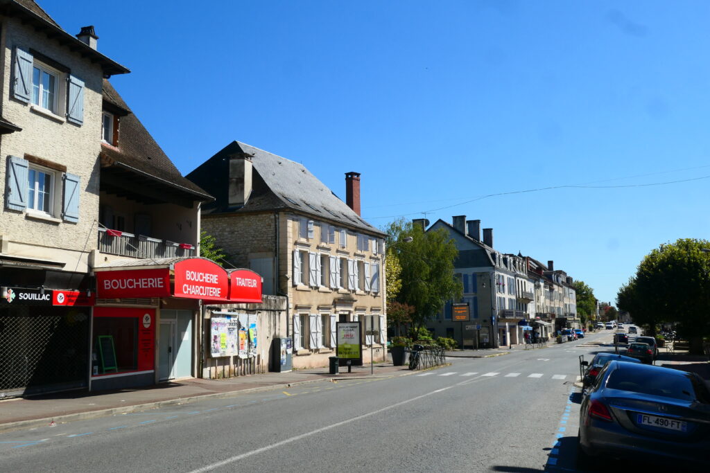 Lovely Souillac, France
Copyright © letsexplorehere.com