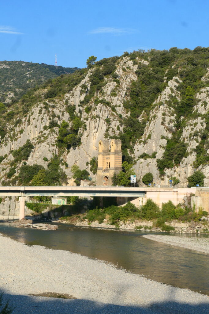 Remnant of the old Mirabeau bridge, France
Copyright © letsexplorehere.com