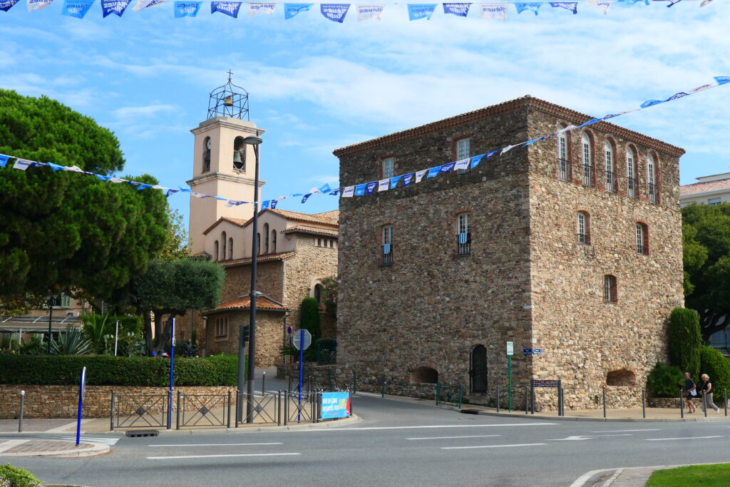 Sainte-Maxime church, France
Copyright © letsexplorehere.com