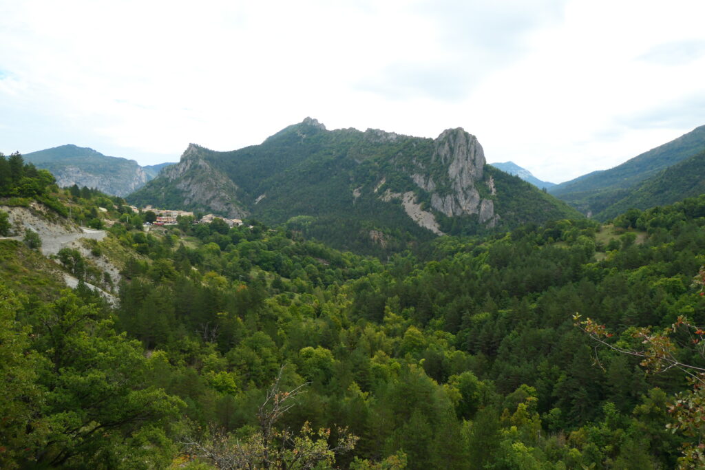 Panoramic view of Rouaine, France
Copyright © letsexplorehere.com