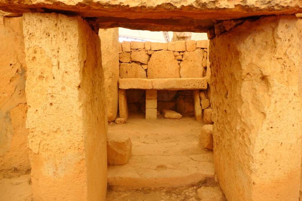 Altar entrance, Ħaġar Qim, Malta
Copyright © letsexplorehere.com