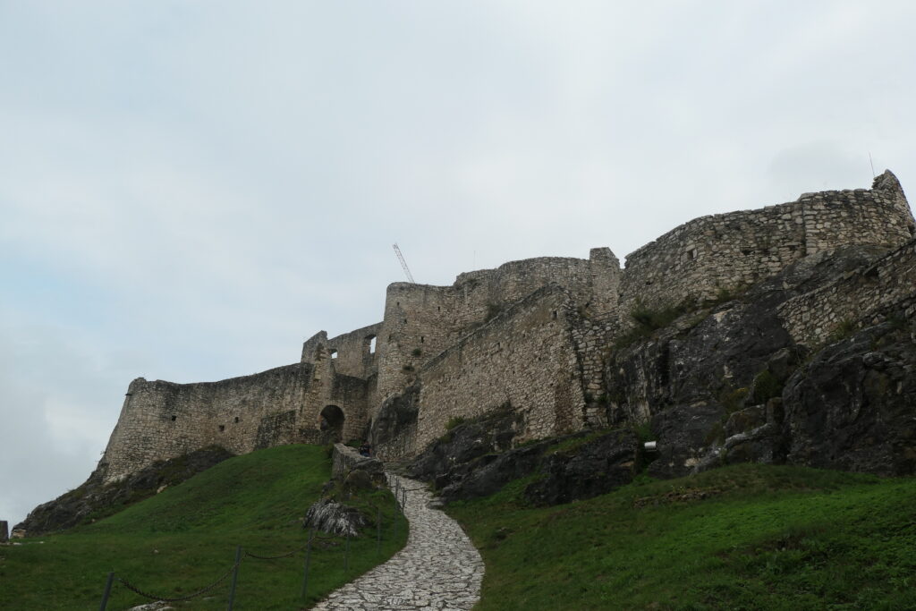 Approaching Spiš castle, Slovakia
Copyright © letsexplorehere.com