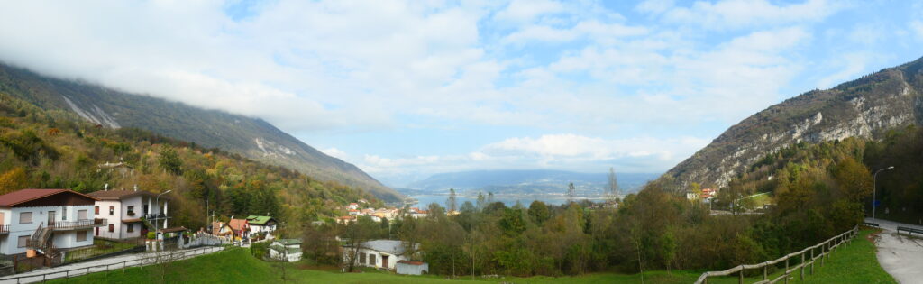 Panoramic view towards Santa Croce and its lake, Italy
Copyright © letsexplorehere.com