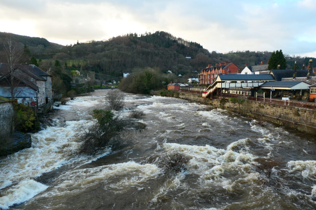 The rapids in Llangollen, Wales
Copyright © letsexplorehere.com