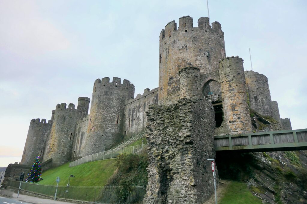 Conwy castle
Copyright © letsexplorehere.com