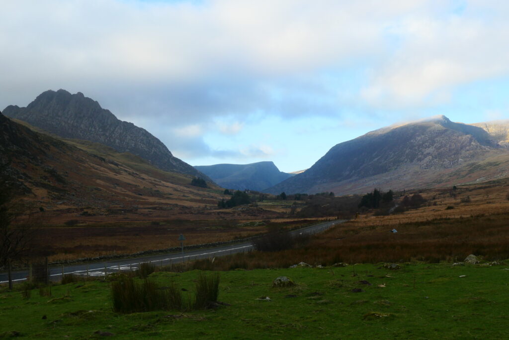 Tryfan and Carnedd Dafydd, Eryri, Wales
Copyright © letsexplorehere.com