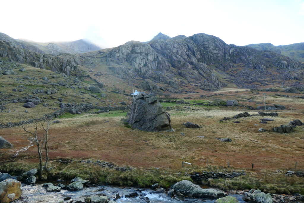 Halfway between Gwastadnant and Pen-y-Pass, Eryri, Wales
Copyright © letsexplorehere.com