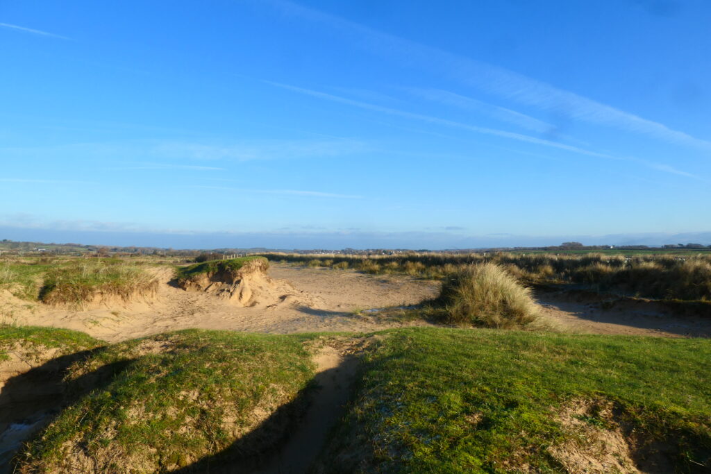 Sand dunes at Pen-lôn, Wales
Copyright © letsexplorehere.com