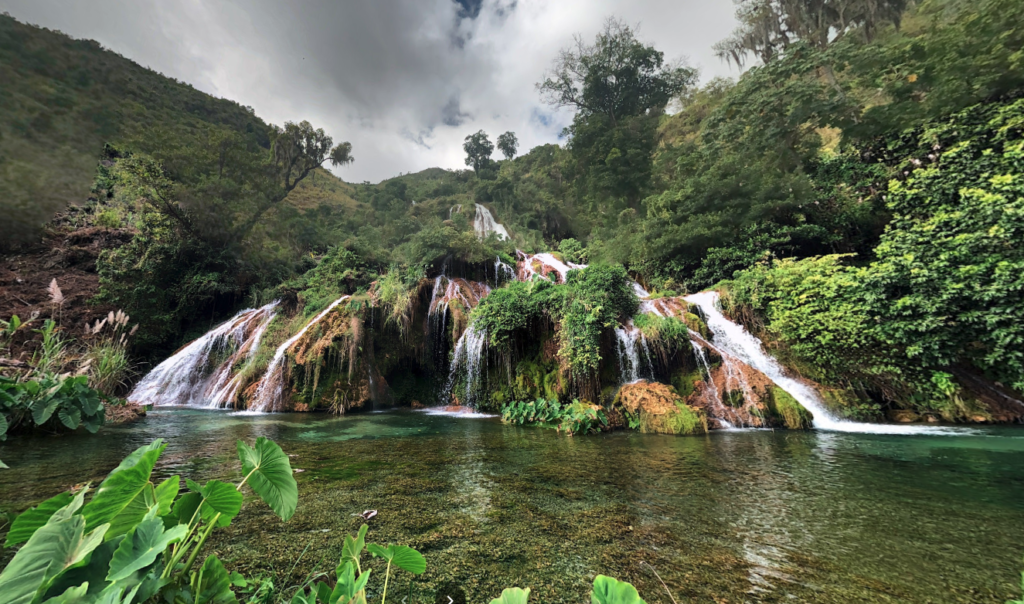 Cascade Pichon, Haiti
Copyright © letsexplorehere.com 