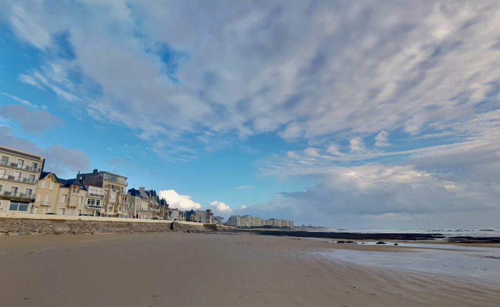 Les Sables-d'Olonne beach, France
Copyright © letsexplorehere.com