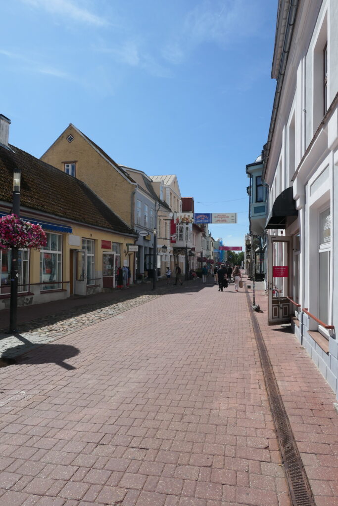 Pärnu high street, Estonia
Copyright © letsexplorehere.com