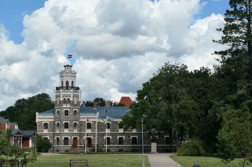 Sigulda castle, Latvia
Copyright © letsexplorehere.com